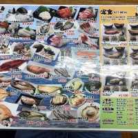 小樽三角市場內的澎湃海鮮丼