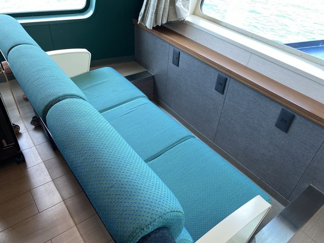 瀬戸内海のフェリー『SEA PASEO』(船室内)
