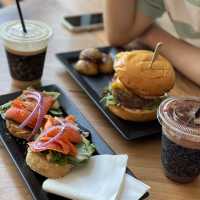 香港 | 銅鑼灣隱蔽落地大玻璃cafe
