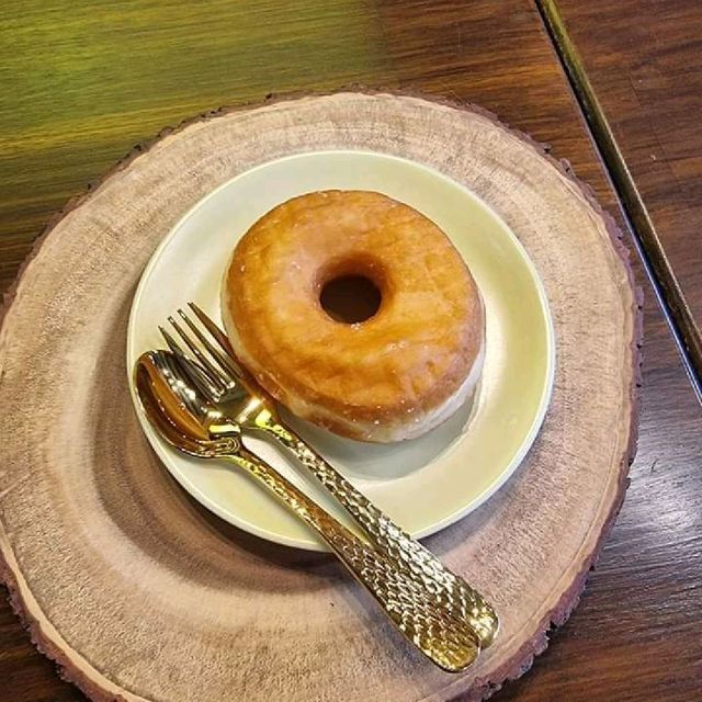 MooN.Doughnuts Coffee