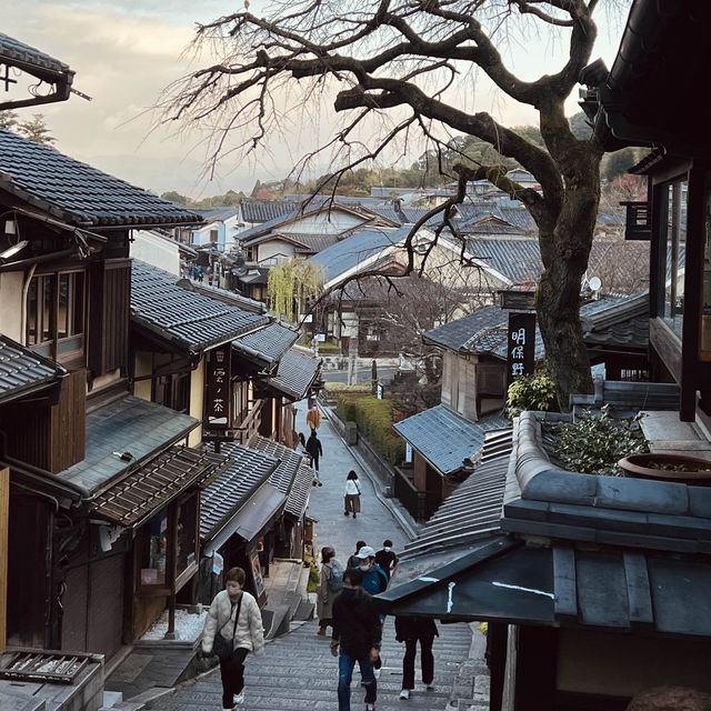 京都的二年坂三年坂街景超美，還可以看到市區的景色