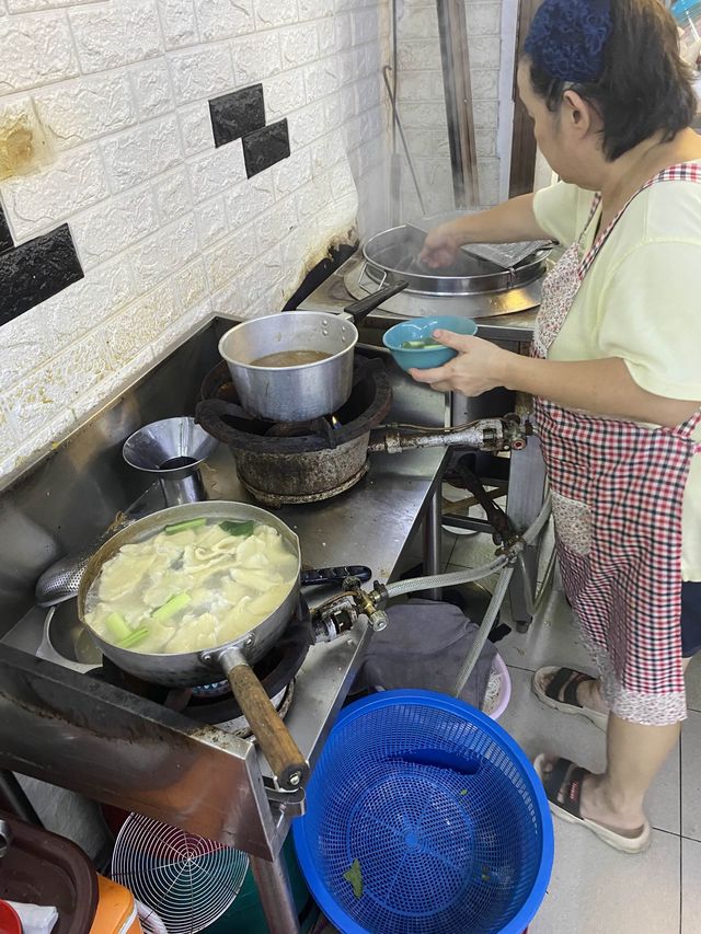 GRANDPA PAN MEE with LOVE