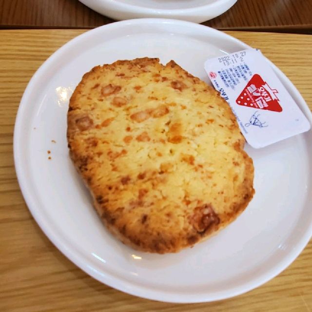 [카페투어] 맛있는 스콘이 생각날땐, From coffee
