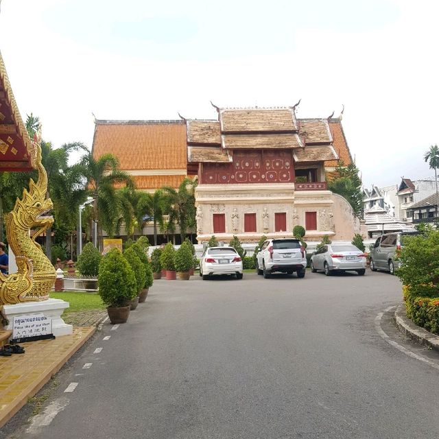 ชมหอธรรมศิลปะล้านนา วัดพระสิงห์วรมหาวิหาร