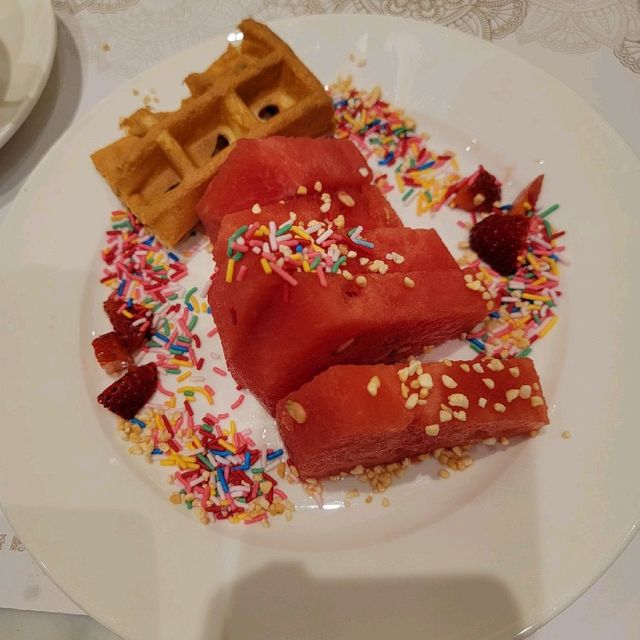 非常抵食的宫廷式酒店半自助式晚餐👍😋