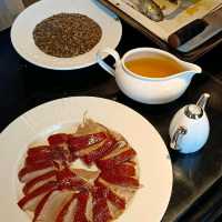 【台北美食】六福萬怡粵亮廣式餐廳，神仙乾坤燒鵝一鵝四吃