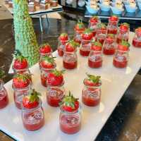 겨울에 🍓딸기뷔폐는 서울 용산 드래곤시티the26!