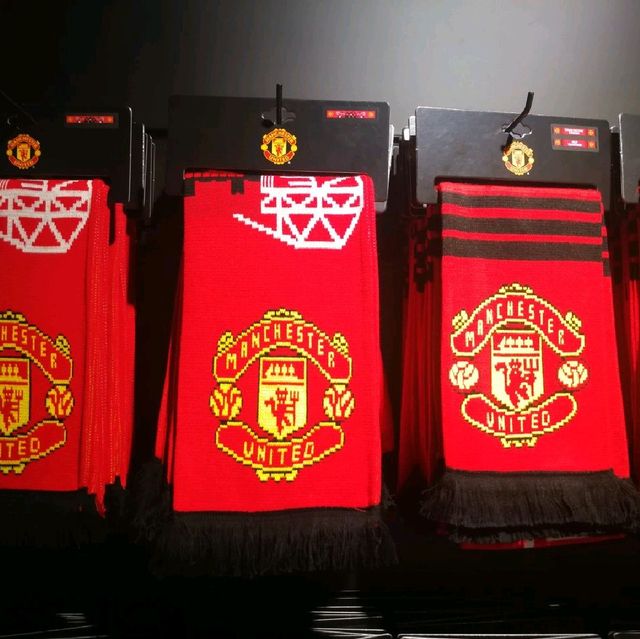 สนามโอล์ดแทรฟฟอร์ด แมนเซนเตอร์ยูไนเต็ด