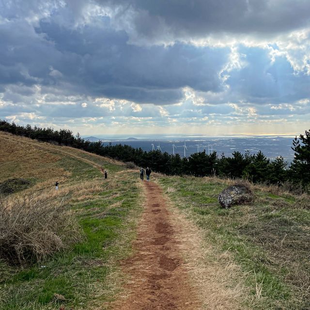 제주도의 작은 화산, 금오름