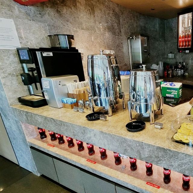 Alva House 豐富的自助晚餐 