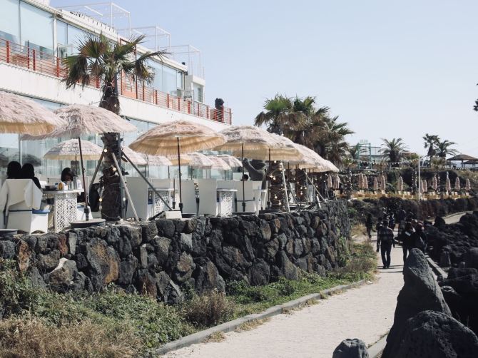 [제주] ⛱제주여행 애월한담해안산책로 카페거리 | 트립닷컴 제주 트래블로그