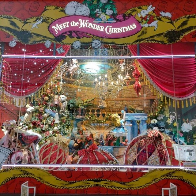 大阪！阪急うめだのクリスマスは不思議の国のアリス
