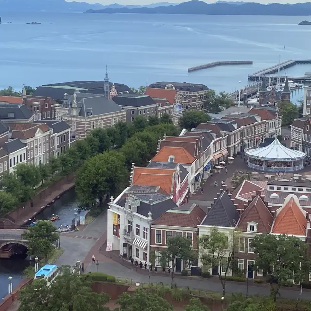 Huis Ten Bosch: the Netherlands in Japan