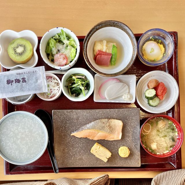 ラフォーレ倶楽部湯の棲で朝食