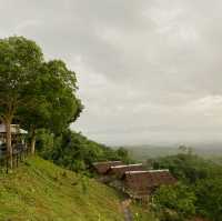 ภูเขาหมอกเขาศูนย์แคมป์ รับลมหนาว ชมทะเลหมอก