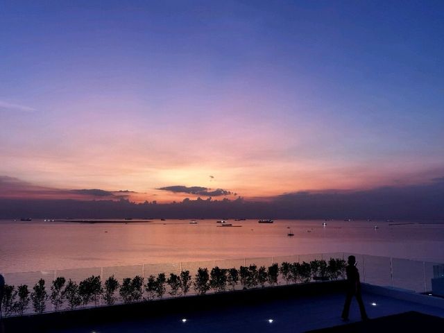 Infinity Pool, Infinity Cool! 🌊💦💧