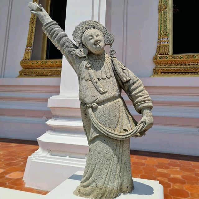 วัดเสาชิงช้า