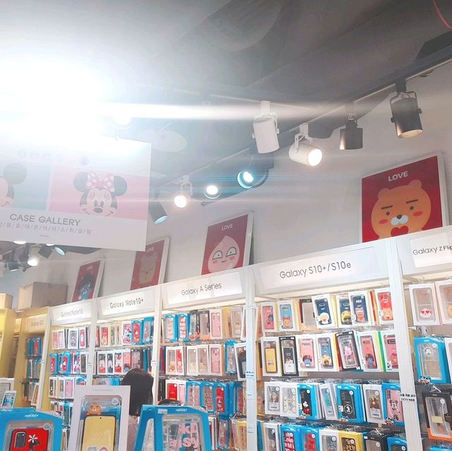 🤗유니크한 케이스📱 상점에 애니메이션🎨을 곁들인 