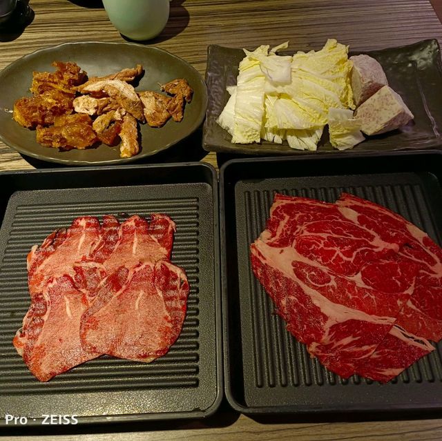 【台北吃到飽】狂野麻神麻辣火鍋，有現煎牛排的麻辣鍋吃到飽耶！