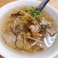 😋👃🏻聞香而來的在地小吃📍巷仔內大腸煎