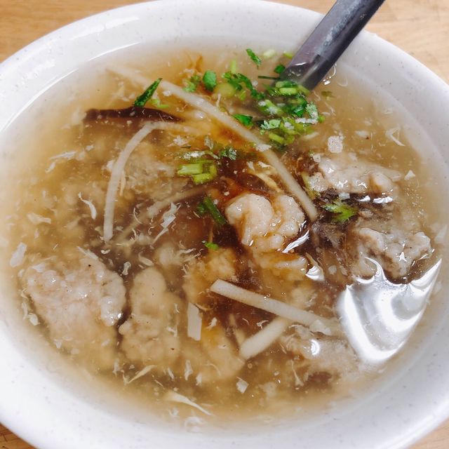 😋👃🏻聞香而來的在地小吃📍巷仔內大腸煎