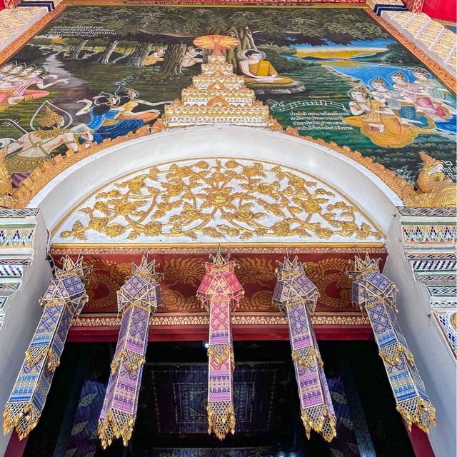 วัดพระธาตุหริภุญชัย ไหว้พระธาตุประจำปีเกิด ปีระกา