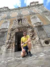 Gorgeous palace and ceramics in Valencia