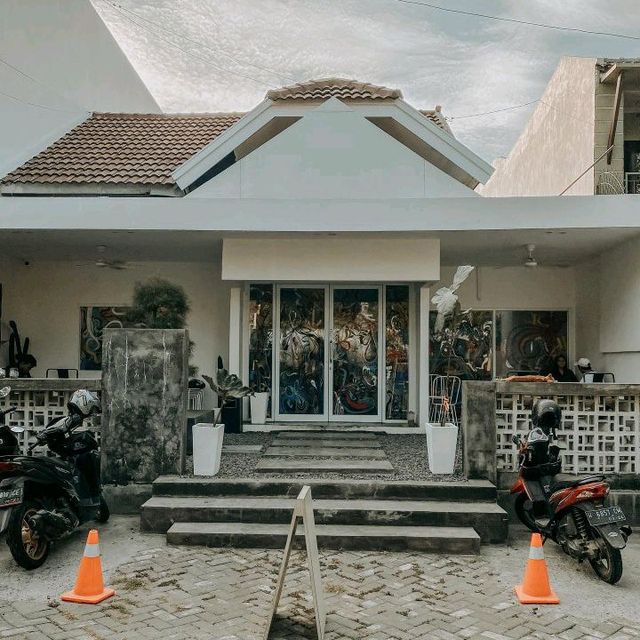 sekaruang cafe sekaruang cafe