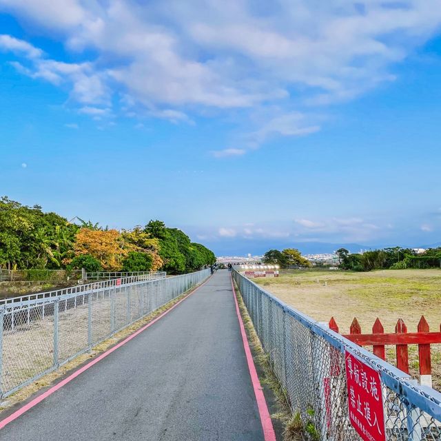 [台北景點]飛機迷的最愛~台北飛機巷｜松山機場另類觀景台 飛機降落超有感 