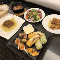 【福岡ホテル】オーシャンビューのお部屋で、夕食・朝食ルームサービスとってみた
