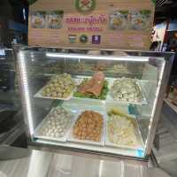 Pier 21 food court in North Pattaya
