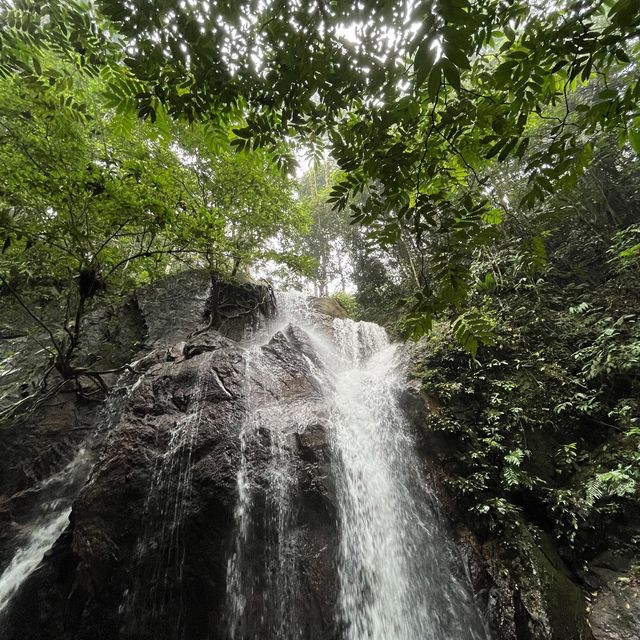 Hiking at Sungai Pisang. Amazing scenic hike