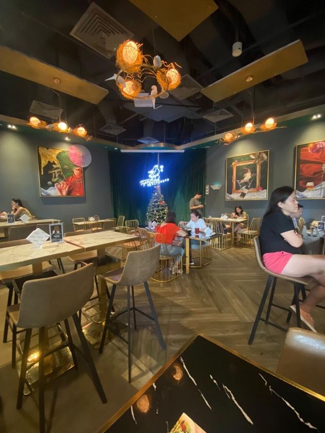 Tipsy Bird - An affordable and chill place! 