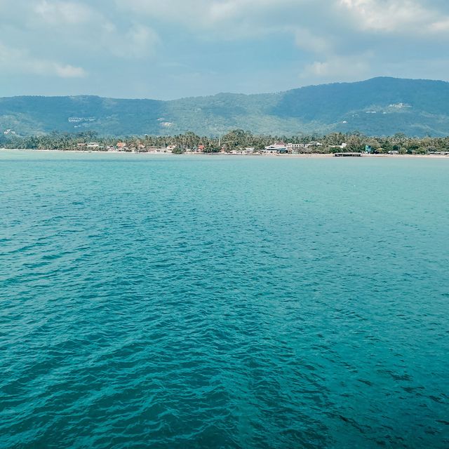 Hansar Samui Resort ที่พักทำเลดีติดทะเล 
