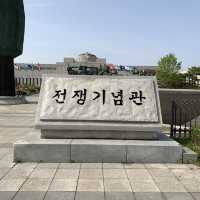 [서울 숨은 꽃놀이 명소 ‘전쟁기념관’]