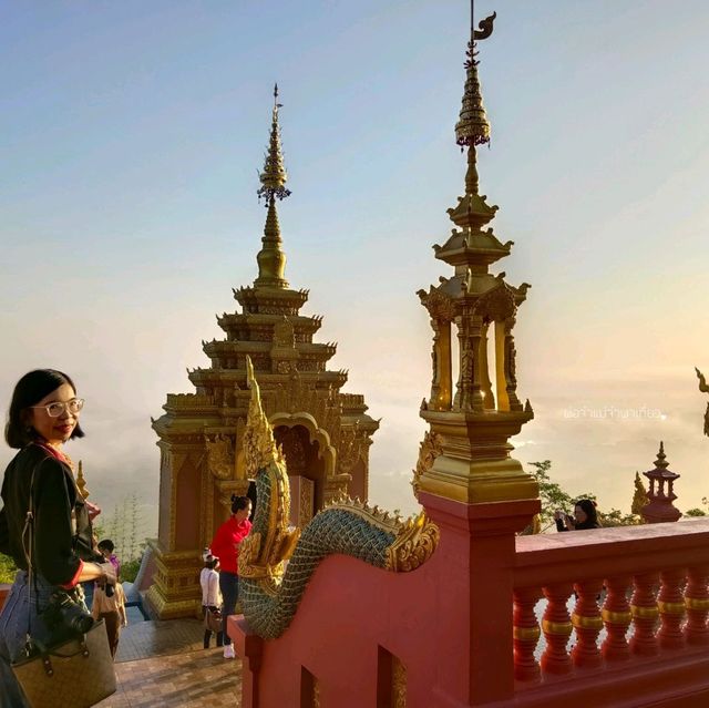 วัดพระธาตุดอยพระฌาน วัดสวยบนเขา