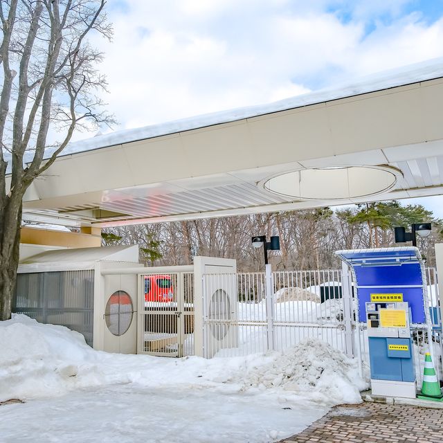 冬の円山動物園正門