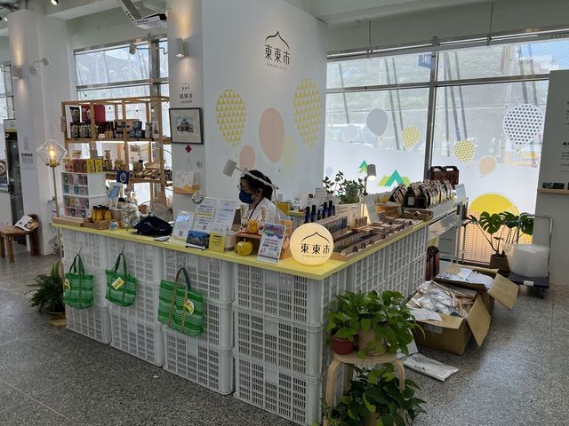 來到台中就是要逛市集 台東的市集東東市 超可愛