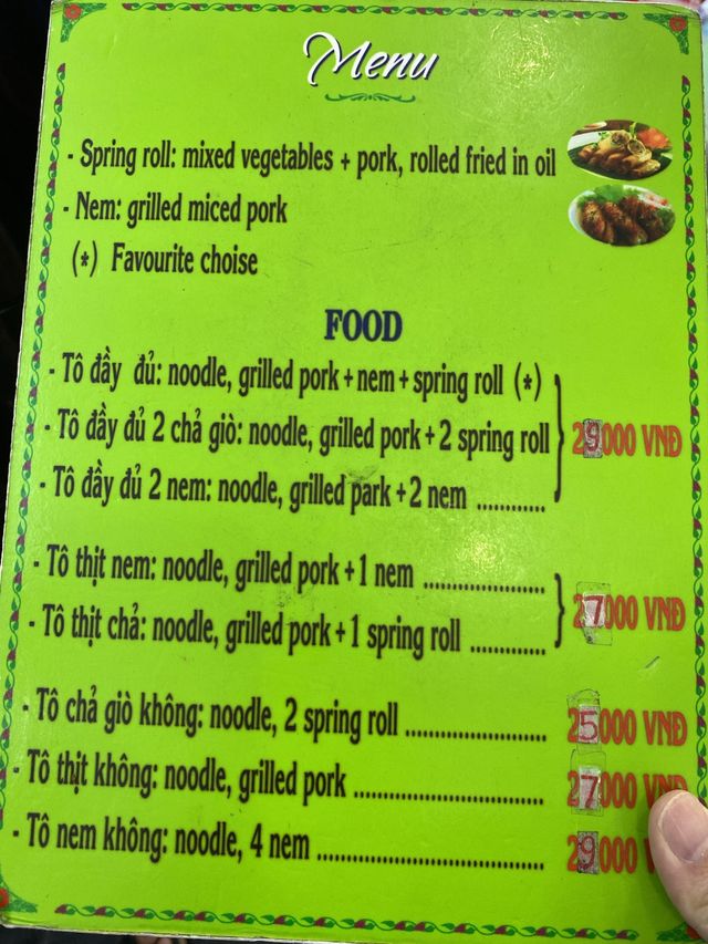 บุ๋นหมูย่างปอเปี๊ยะ อร่อยโลคัลใกล้ย่านท่องเที่ยว