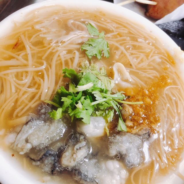 排隊美食🍜🥓Ukuko Oyster Thin Noodles 油庫口蚵仔麵線+炭烤香腸