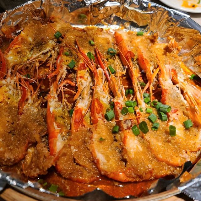 活蝦和熱炒都不錯吃的百家班活蝦料理😘