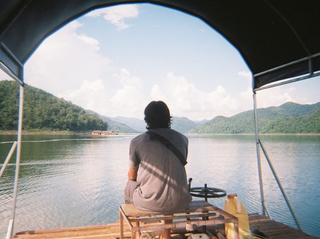 Sweet home floating house 
