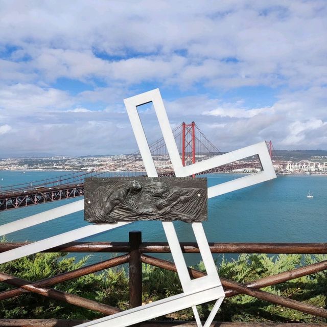 Jesus overlooking the city of Lisbon