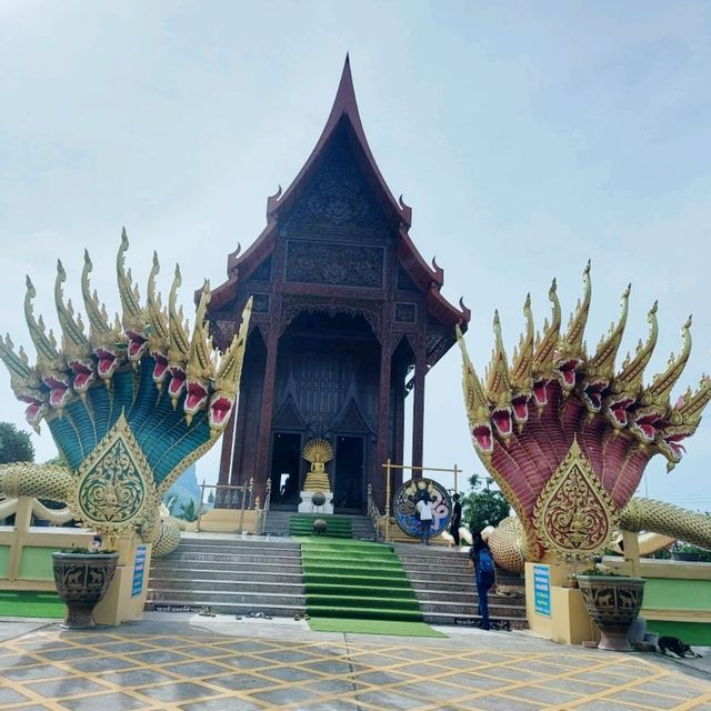วัดอ่าวน้อย