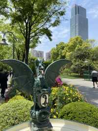 Sculptures and stray cats in this park 