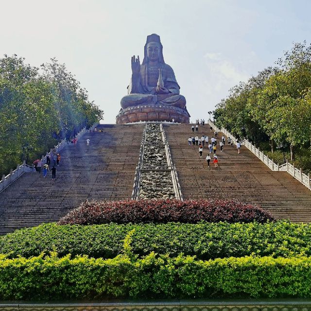 Serenity on Xiqiao Mountain