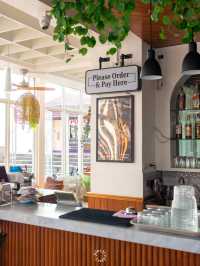 good vibes cafe in Patong Beach!
