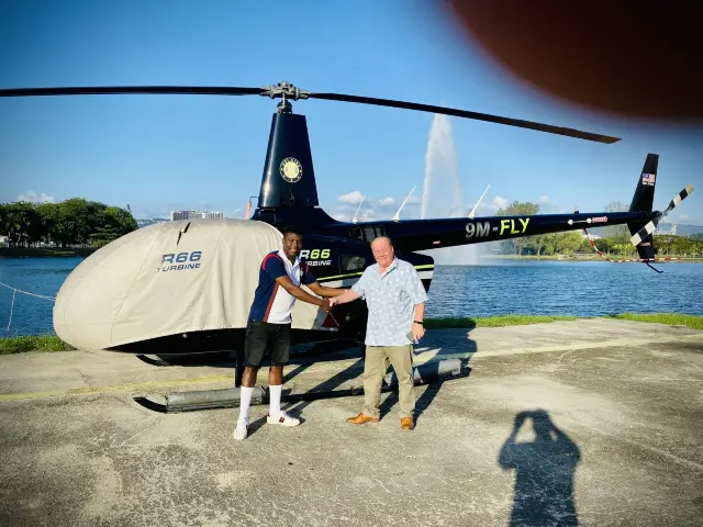 Catching a heli in Tasik Titiwangsa Lake, KL 