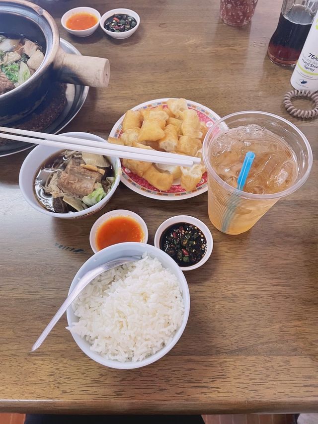 กินข้าวเที่ยง ย่านเยาวราช 