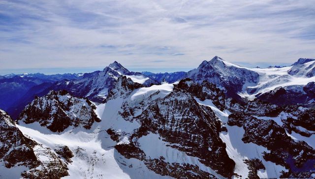 Take my dad to explore the millennium glaciers of the Alps.